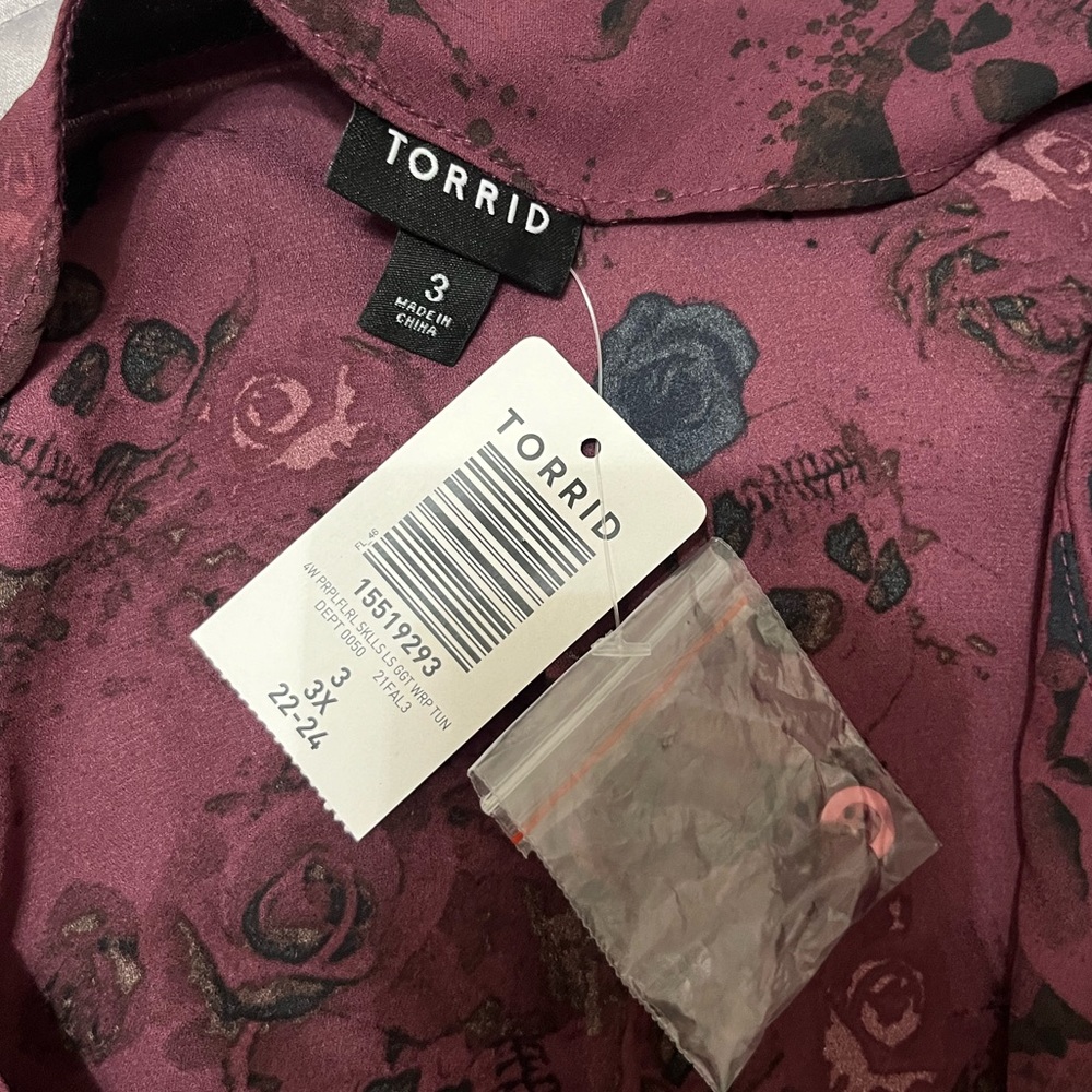 Women’s tie top , Size 3X, Brand is Torrid